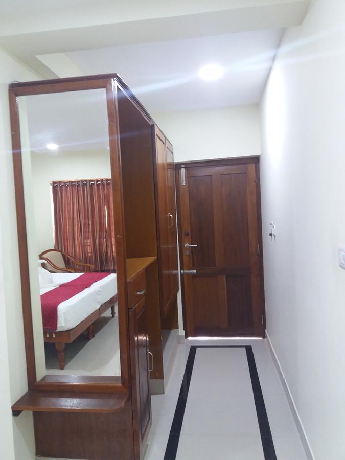 Travancore Island Resort Thiruvananthapuram Екстер'єр фото