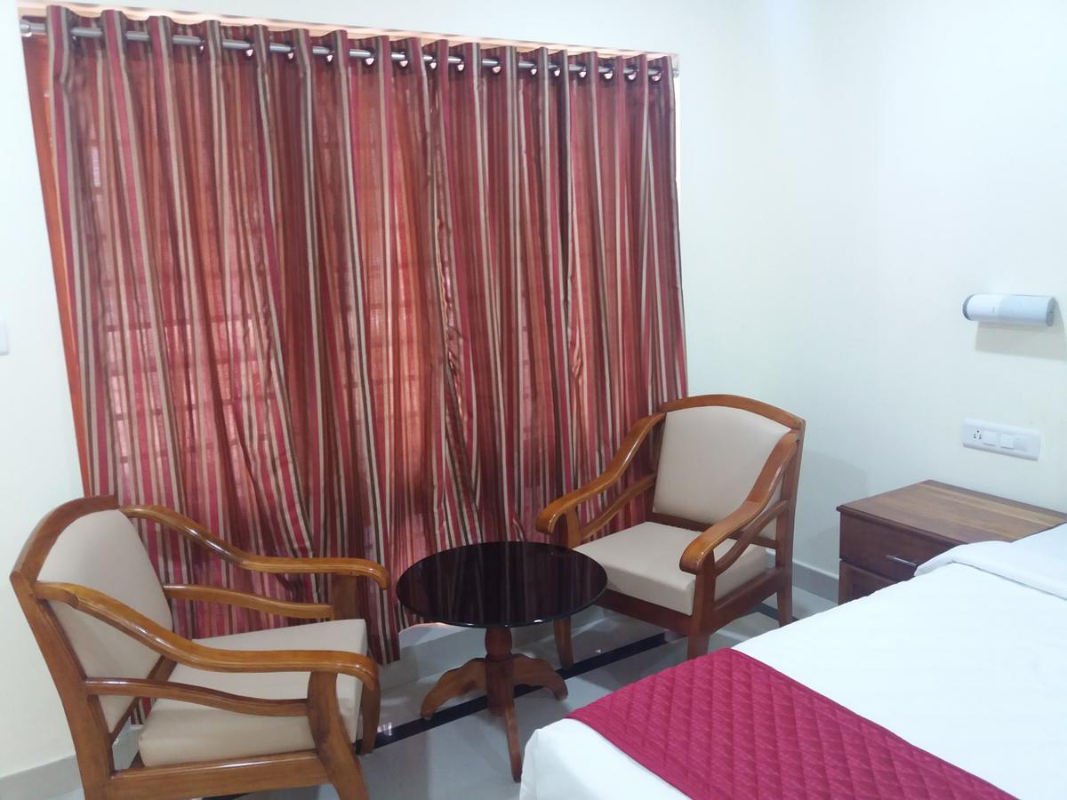 Travancore Island Resort Thiruvananthapuram Екстер'єр фото