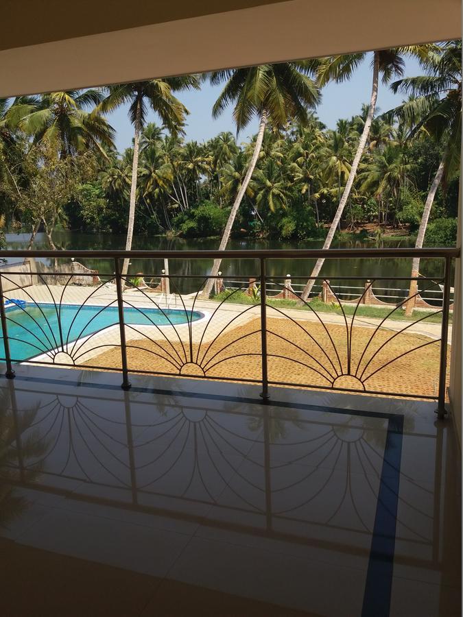 Travancore Island Resort Thiruvananthapuram Екстер'єр фото