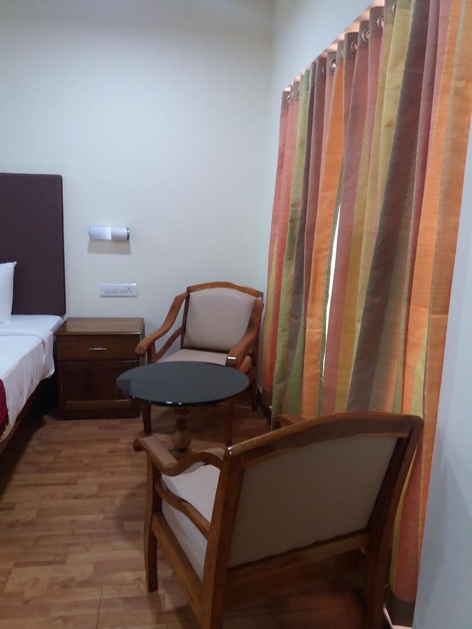 Travancore Island Resort Thiruvananthapuram Екстер'єр фото